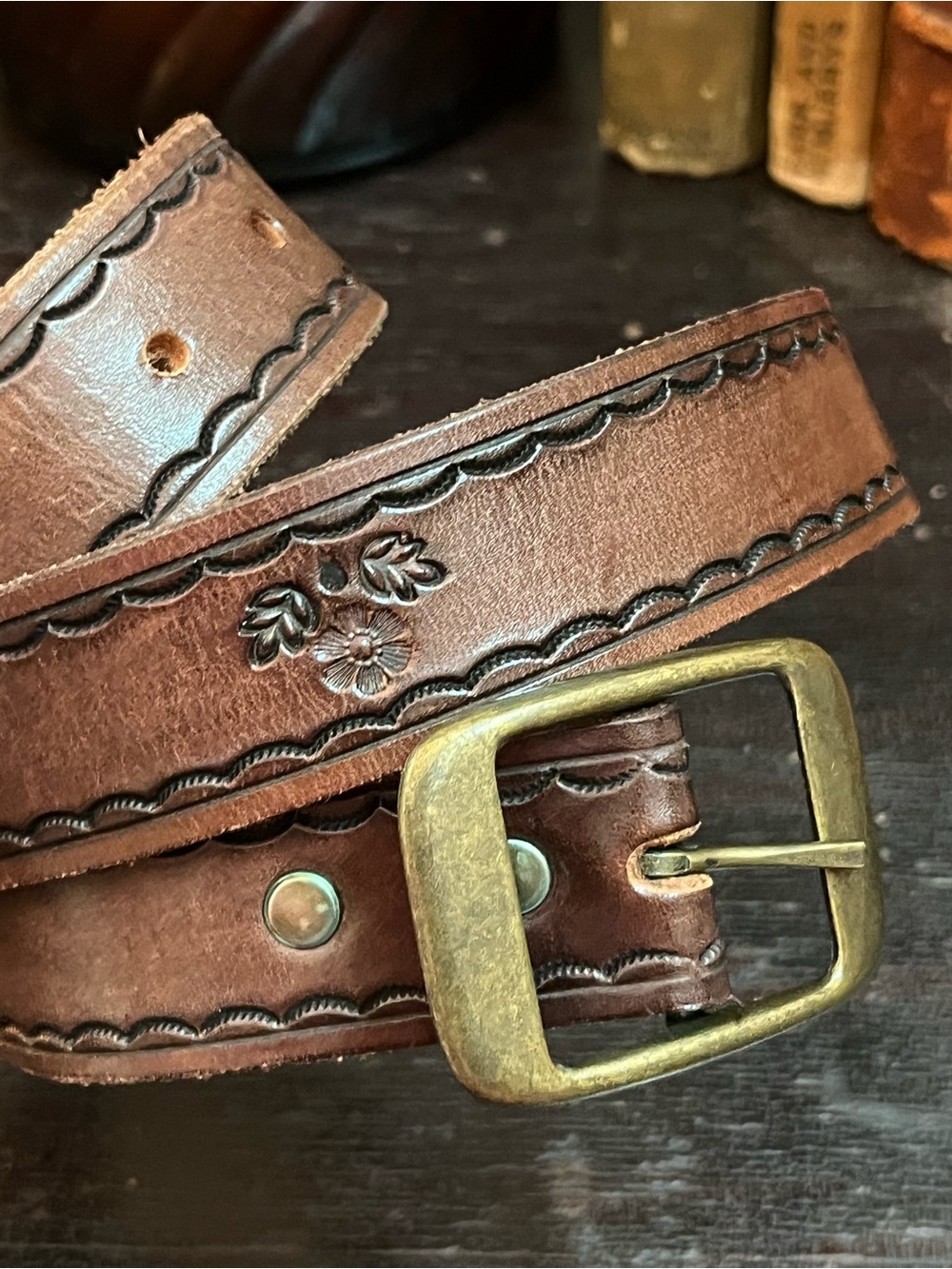Vintage 1970s Tooled Brown Leather Belt – Scalloped Border & Floral Detail